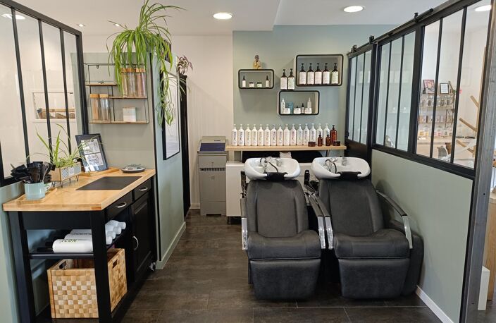 Salon de Coiffure, esthétique 72 m² — photo 3