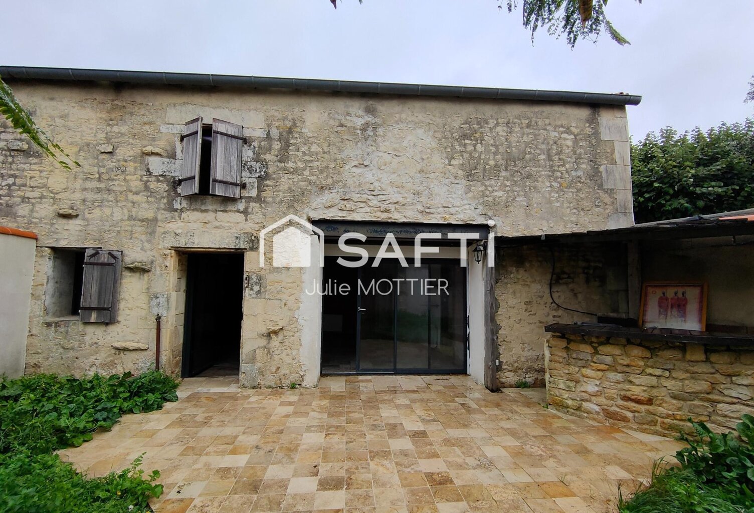 MAISON EN PIERRES AVEC JARDIN entre La Rochelle et Marans — photo 1