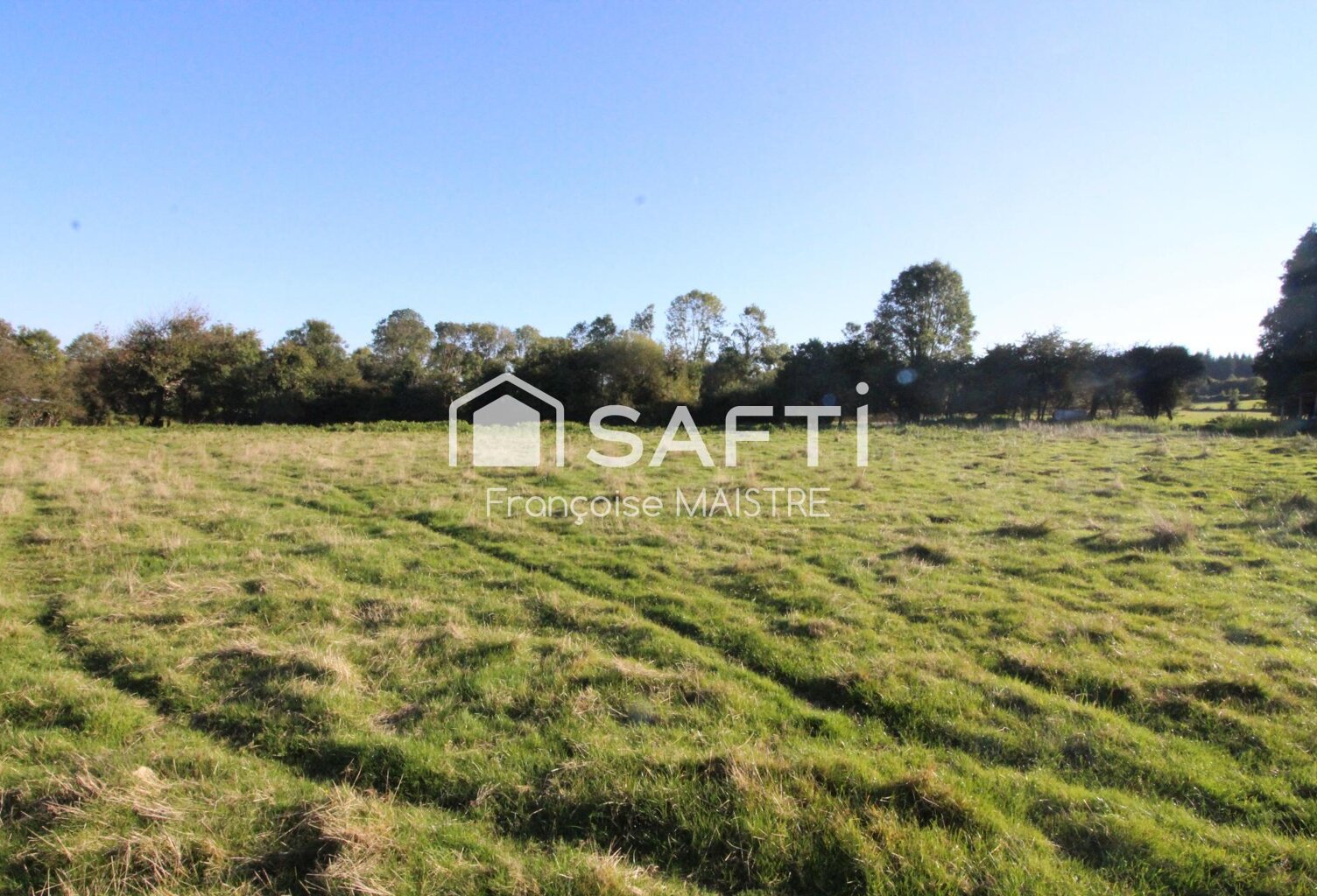 Terrain constructible viabilisé de 1 295 m² — photo 1