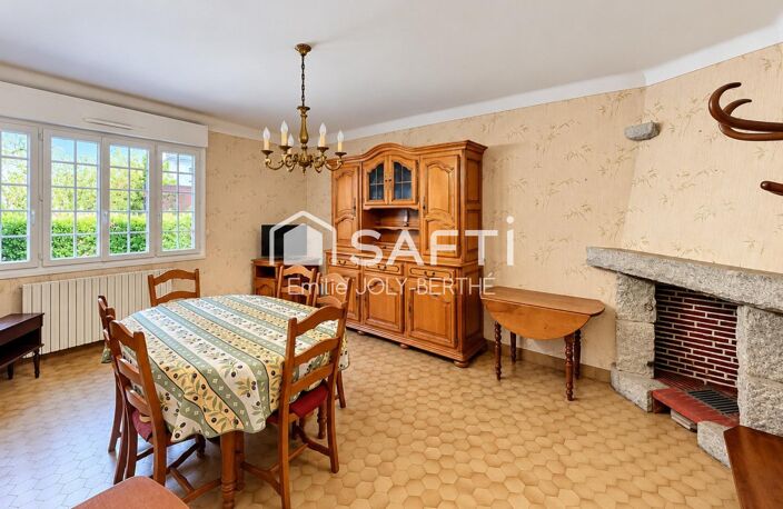 PAVILLON DE 1969 SUR SOUS SOL. 74 M², SECTEUR MESLAY DU MAINE / 53170 — photo 2