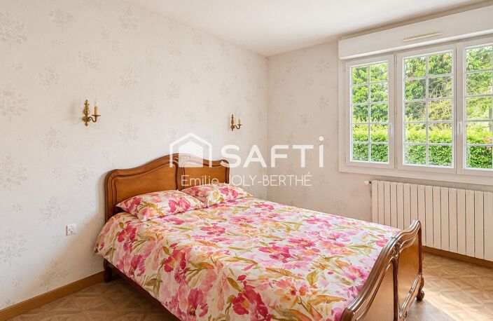 PAVILLON DE 1969 SUR SOUS SOL. 74 M², SECTEUR MESLAY DU MAINE / 53170 — photo 5