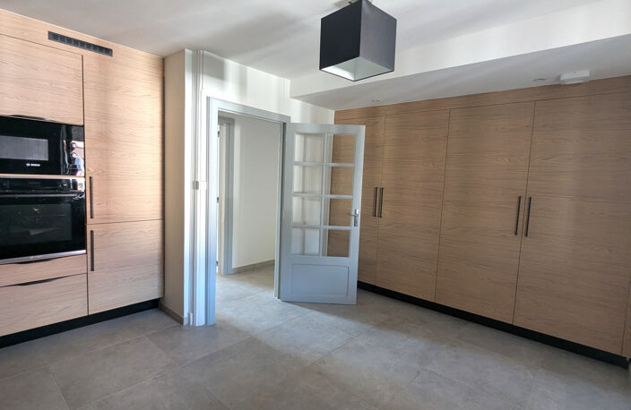 Appartement T4 rénové à neuf centre-ville Saint-Palais — photo 4