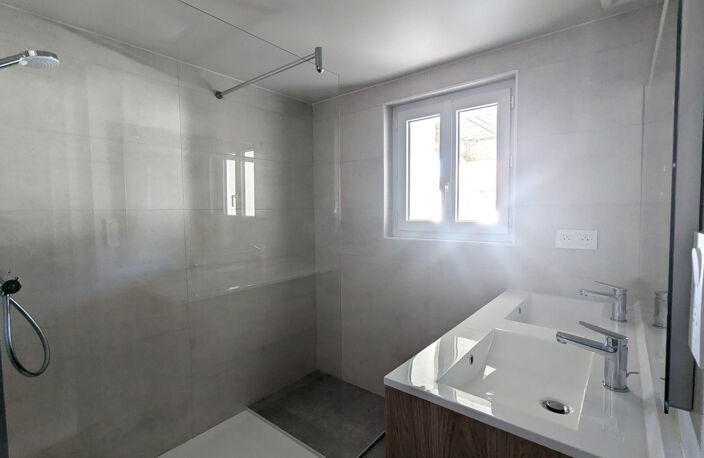 Appartement T4 rénové à neuf centre-ville Saint-Palais — photo 5