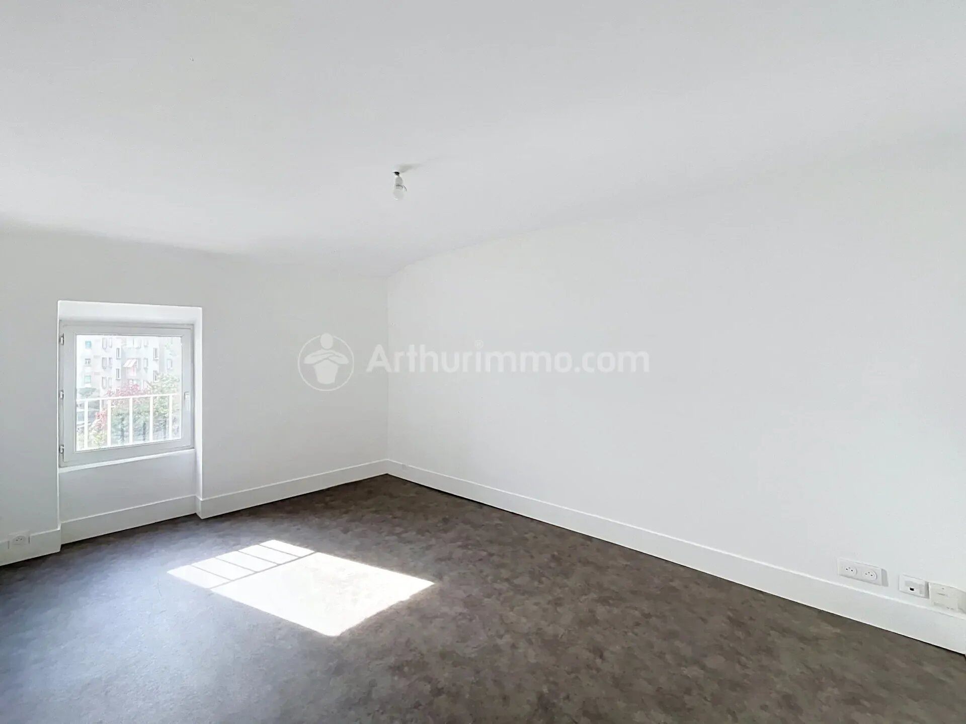 Appartement 2 pièces 37 m² · à Chamalières · 37 m² · 563 €/mois