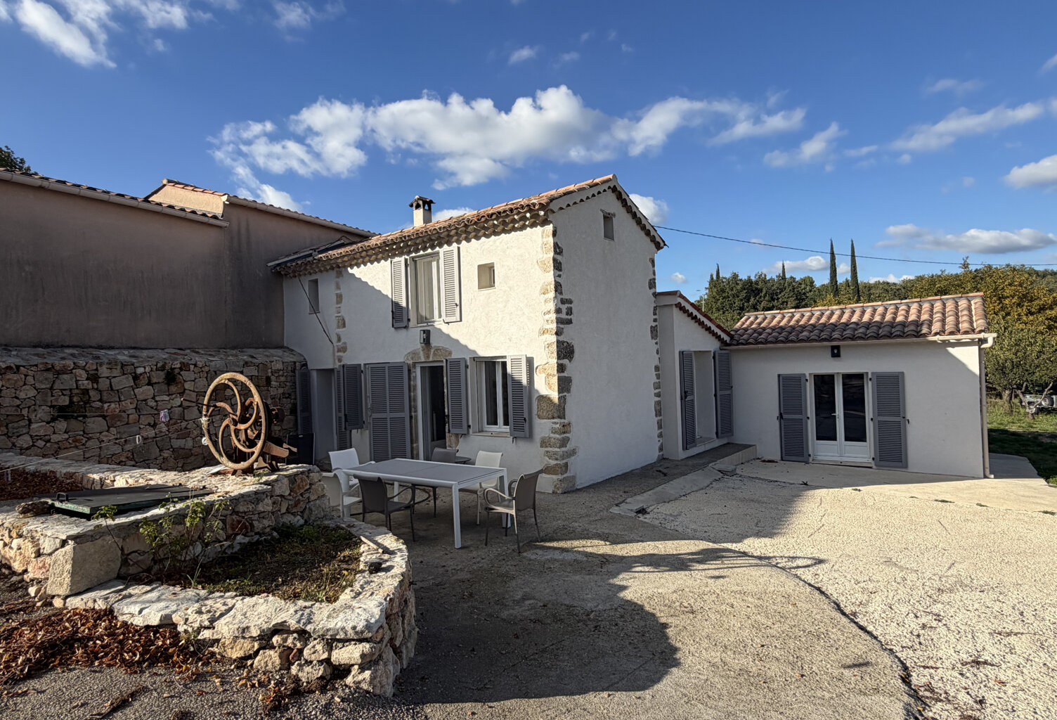 Maison de caractère à Régusse, proche du village — photo 1