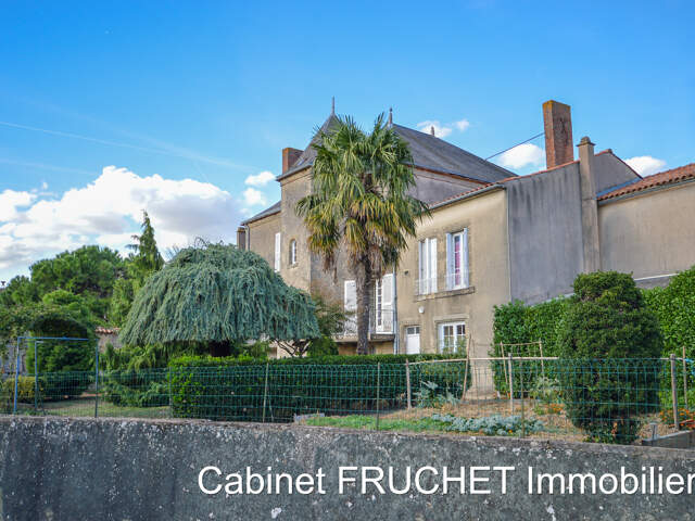 LA CHATAIGNERAIE - Ensemble immobilier de caractère — photo du bien