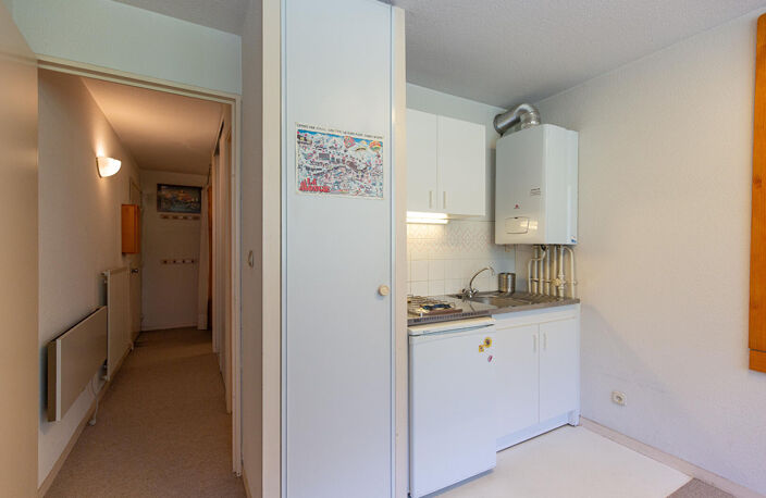 Appartement 1 pièce  avec balcon, parking couvert et cellier ! 3ème étage résidence le montana — photo 4