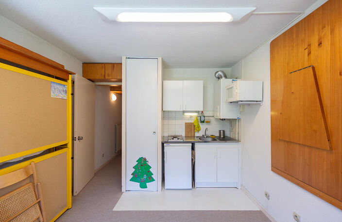 Appartement 1 pièce avec balcon, parking couvert et cellier — photo 4