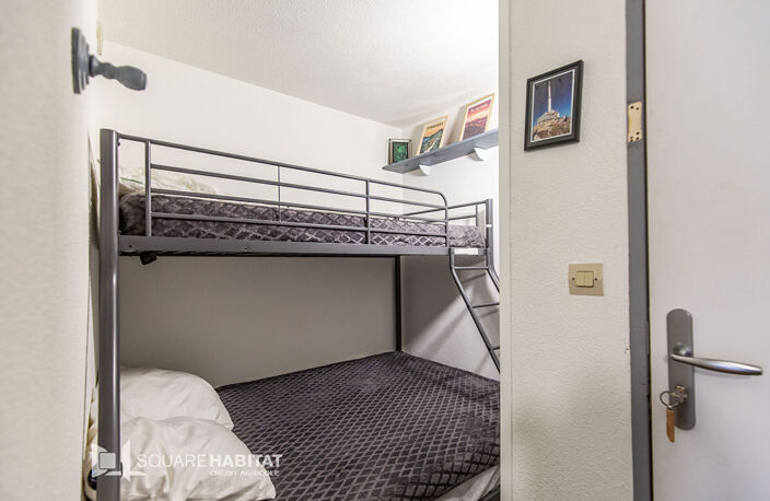 [A VENDRE] Studio rénové avec balcon, parking couvert et cellier — photo 3