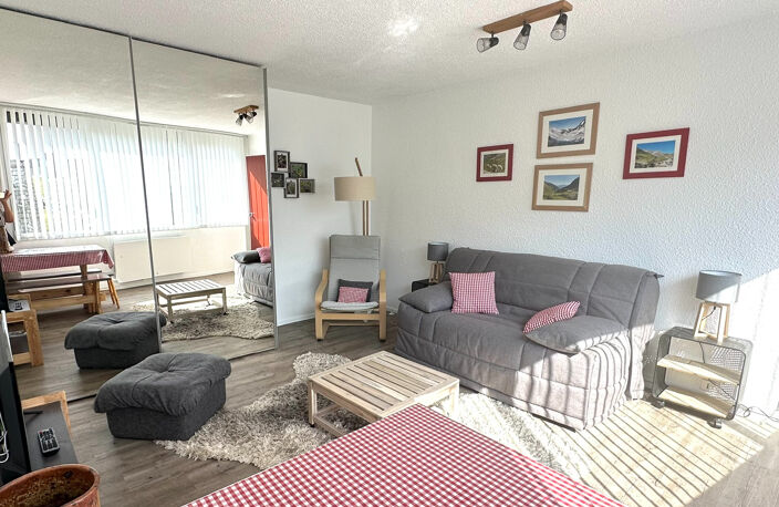 Studio rénové avec Parking couvert et sécurisé ainsi qu'un casier à skis privatif. Résidence Mongie 1800. Idéal  pour investissement locatif (32.1 m²) — photo 2