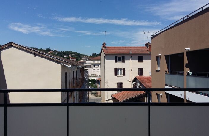 Location appartement 2 pièces 49 m² à Lozanne (69380) — photo 2