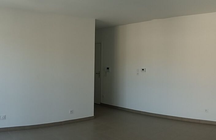 Location appartement 2 pièces 49 m² à Lozanne (69380) — photo 3