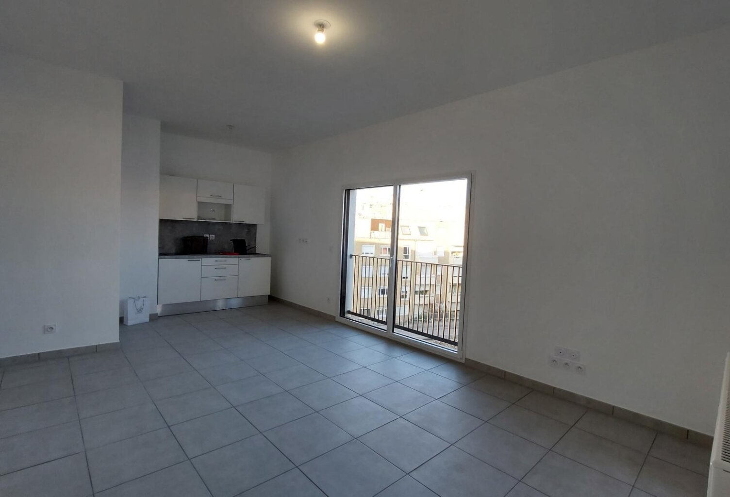 Location appartement 2 pièces 47 m² à Bourgoin-Jallieu (38300) — photo 1