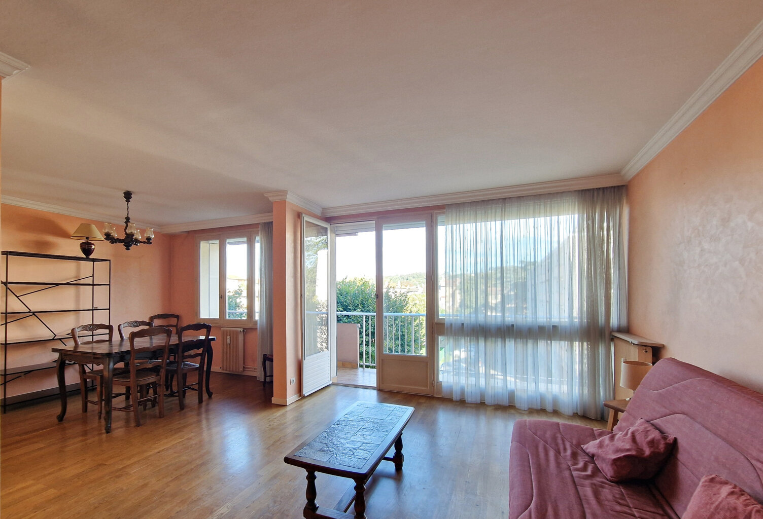 Grand T3 au coeur de Couzon au mont d'or — photo 1
