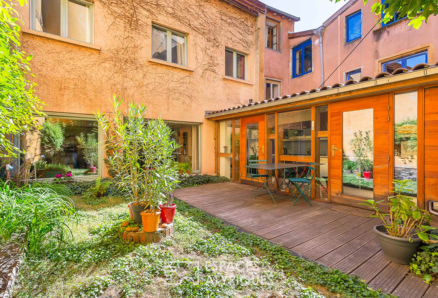 VIEUX LYON - Duplex familial avec jardins au calme — photo 1