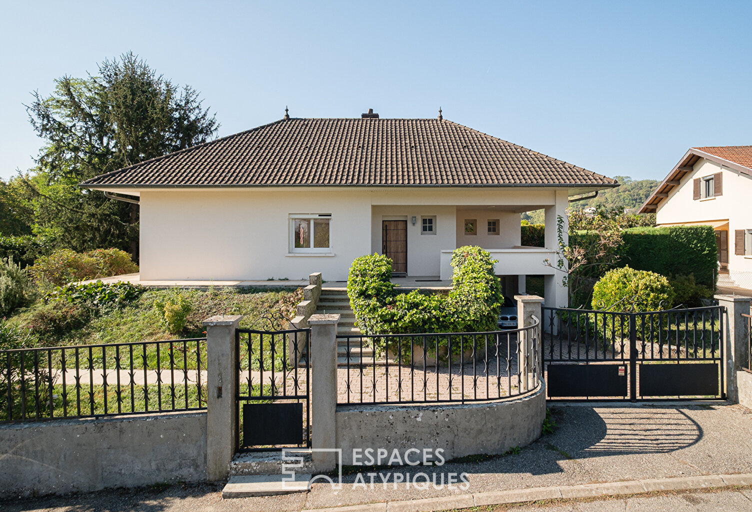Maison entièrement rénovée avec gros potentiel d'agrandissement — photo 1