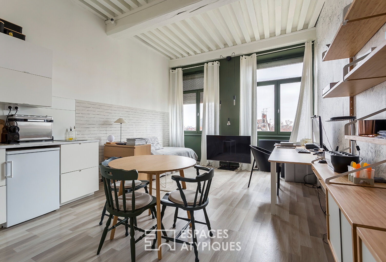 Appartement ancien avec vue et potentiel — photo 1