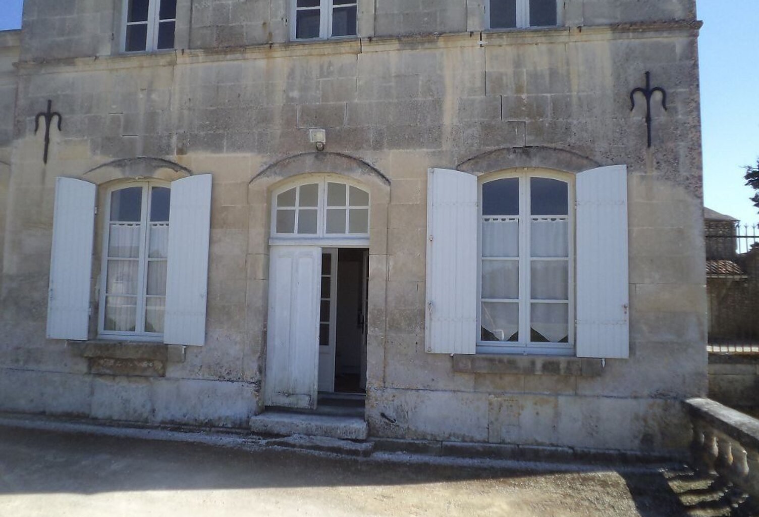 Plassac — photo 1