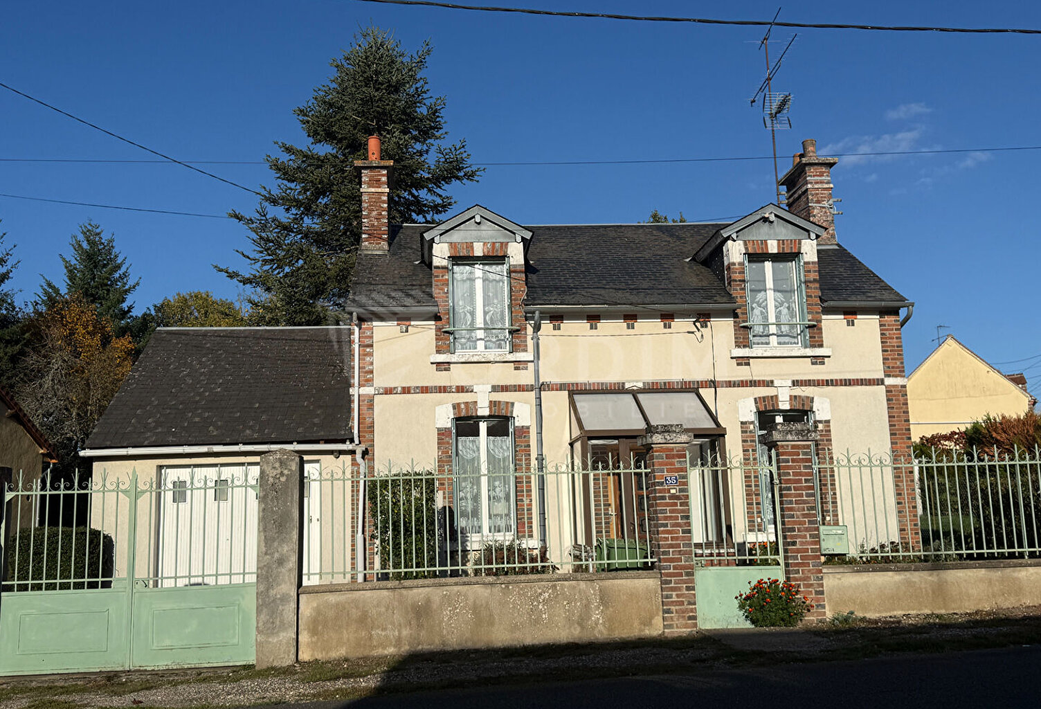 Maison Saint Fargeau 4 pièces 84m2 — photo 1