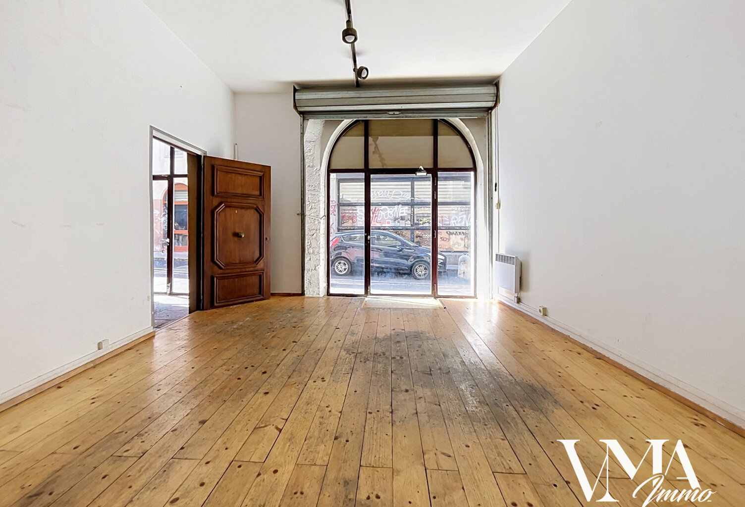 EXCLUSIVITÉ / Local de 31 m2 dans un bel immeuble ancien — photo 1