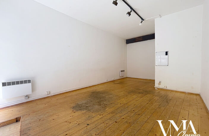 EXCLUSIVITÉ / Local de 31 m2 dans un bel immeuble ancien — photo 3