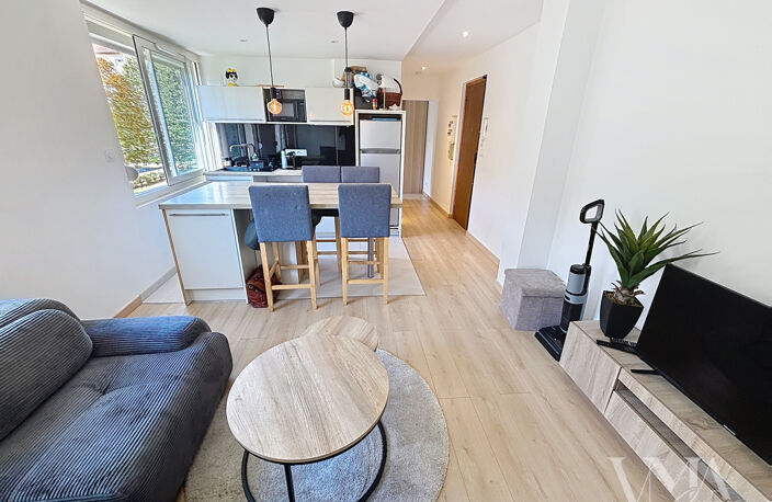 CHAMPAGNE-AU-MONT-D'OR   SUPERBE T2 MEUBLÉ DE 36 m2 — photo 2