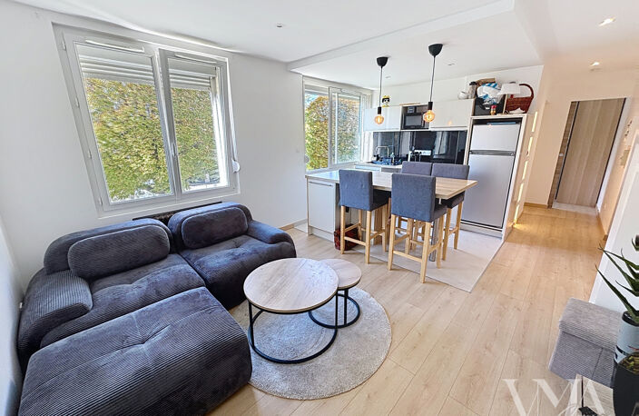CHAMPAGNE-AU-MONT-D'OR   SUPERBE T2 MEUBLÉ DE 36 m2 — photo 3