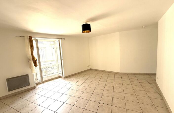 Immeuble centre ville 24200 Sarlat la Canéda — photo 2