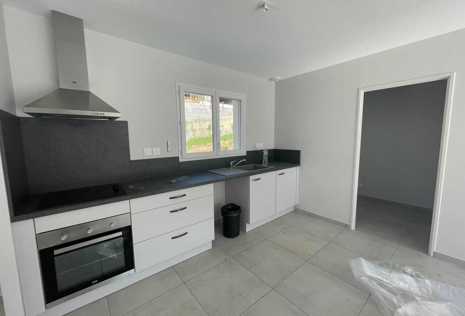 Maison T4 de 89 m2 Montélimar Nord Chemin des Catalins — photo 1