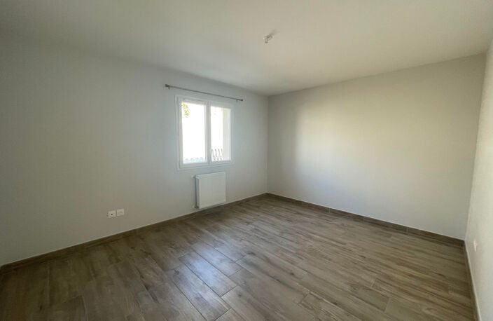 Maison T4 de 89 m2 Montélimar Nord Chemin des Catalins — photo 5