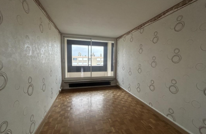 LOCATION LYON 69009 APPARTEMENT 4 PIECES 3 CHAMBRES LOGGIA CAVE PROCHE TRANSPORTS COMMERCES — photo 4