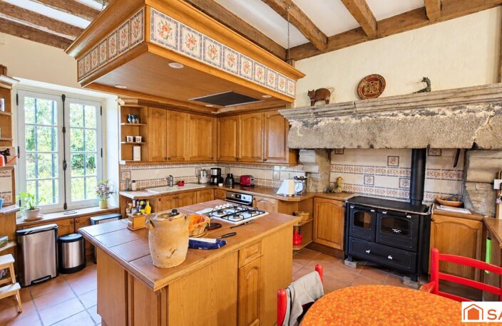 Manoir du 17ème siècle de 256m² entièrement rénové — photo 3