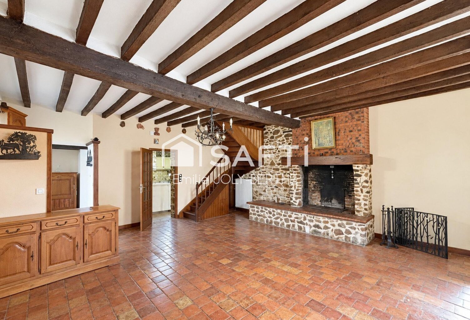MAISON DE VILLAGE  5 CHAMBRES  GRAND TERRAIN DE 3 827 M² ET DÉPENDANCES / SECTEUR VAL DU MAINE / 53340 — photo 1