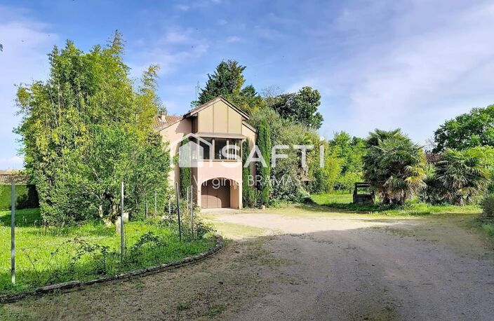 Maison avec sous-sol complet et grand terrain arboré — photo 4