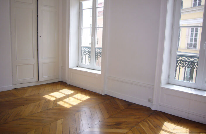 T2 rénové charme de l'ancien — photo 4
