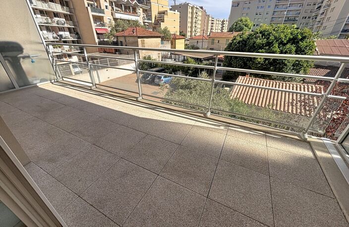 NICE MADELEINE — photo 3
