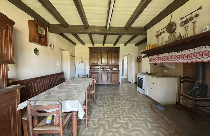 Authentique ferme du XIXème siècle : charme et potentiel à d — photo 5