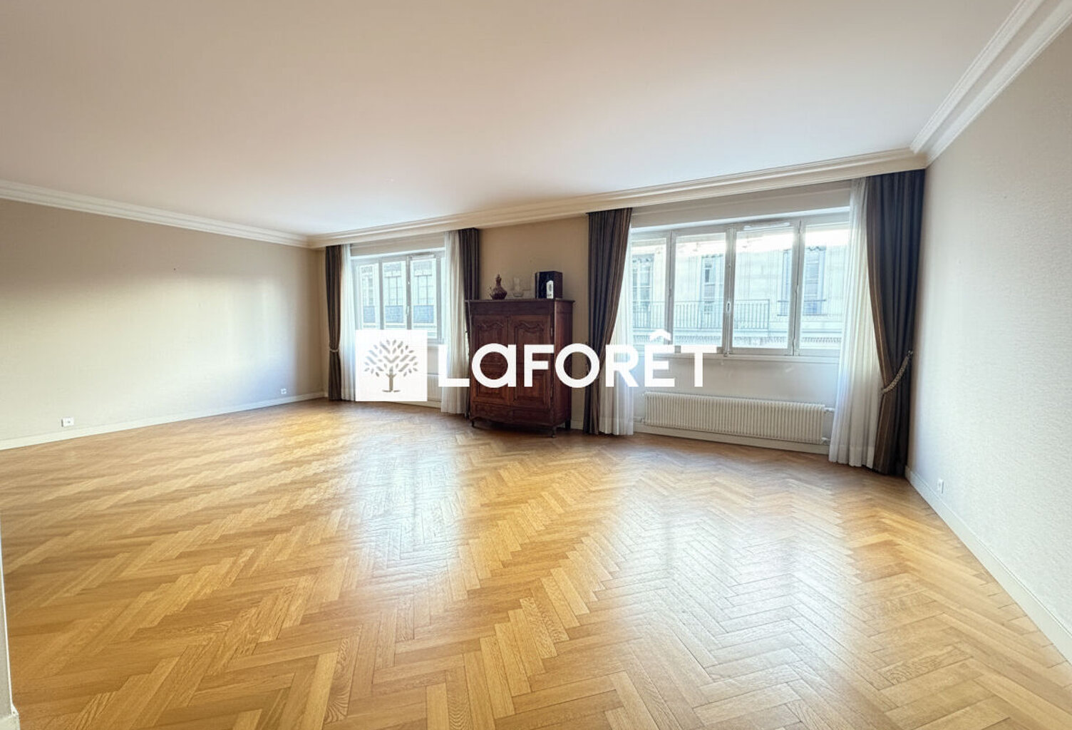 APPARTEMENT T6 151.51 m2 AVEC POSS GARAGE ET PARKING — photo 1