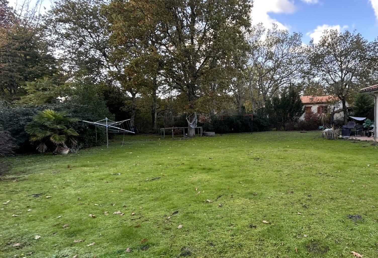 Terrain à bâtir à Saint-Aubin-de-Médoc (33160) — photo 1