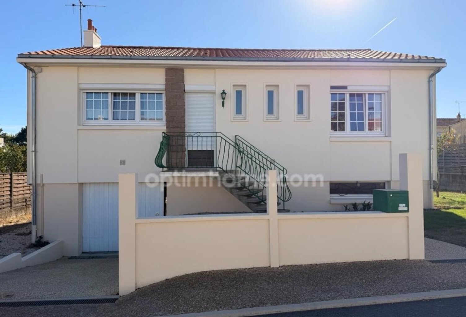 Maison à vendre 4 pièces MORTAGNE SUR SEVRE (85) — photo 1