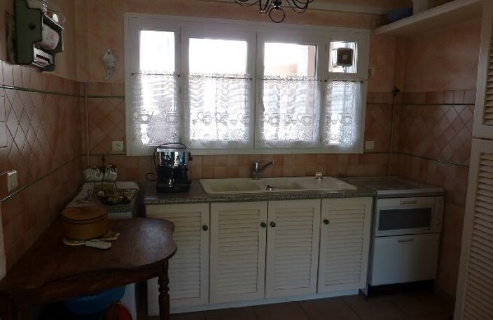 Vente appartement 3 pièces 48 m² Sanary-sur-Mer (83110) — photo 4
