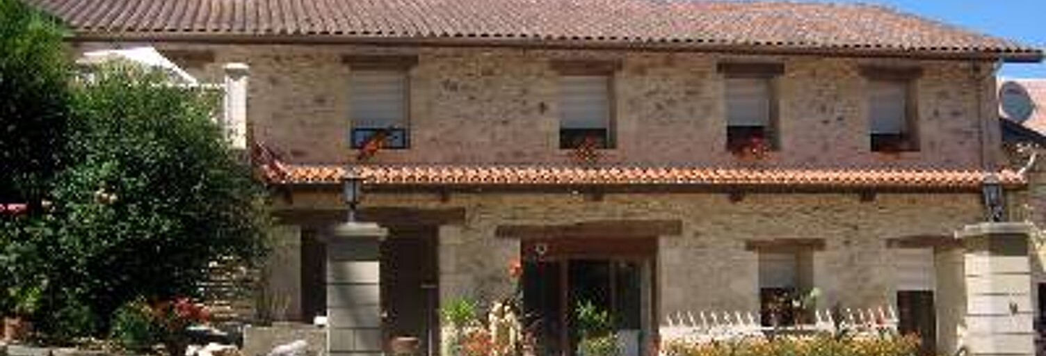 Maison 10 Pièces 285 m² à vendre à Thiviers (24800)