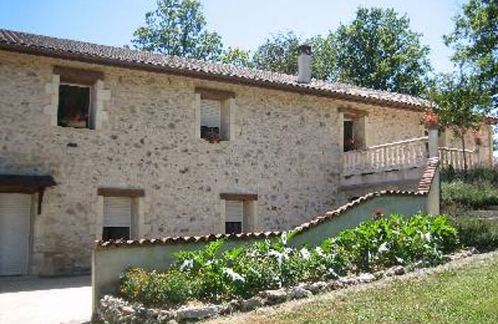 Vente maison 10 pièces 285 m² Thiviers (24800) — photo 2
