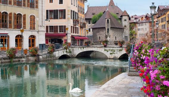 Immobilier Annecy (74), un marché immobilier sous tension au cœur des Alpes