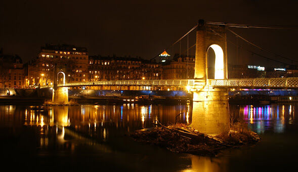 Immobilier à Lyon 4e (69004) le charme villageois de la Croix-Rousse, entre patrimoine, douceur de vivre et identité forte