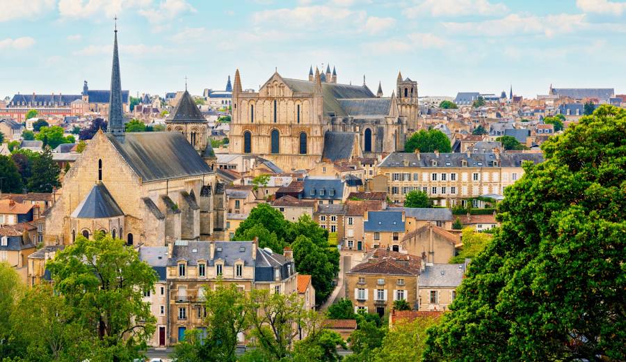 Poitiers : l’équilibre parfait entre jeunesse, patrimoine et immobilier durable