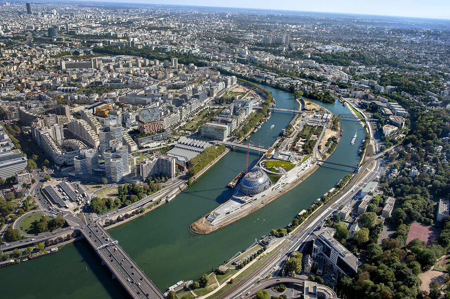 Immobilier Hauts-de-Seine (92) : prix, tendances et villes clés 2026