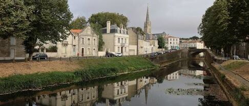 Comment se présente le marché immobilier à Fontenay-le-Comte ?