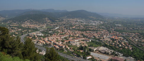 Quelle est la situation du marché immobilier à Solliès-Pont ?