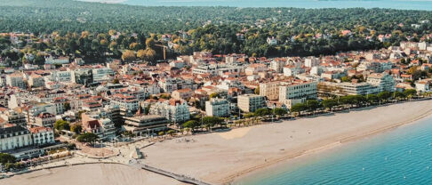 Pourquoi Arcachon est-il une destination immobilière prisée ?